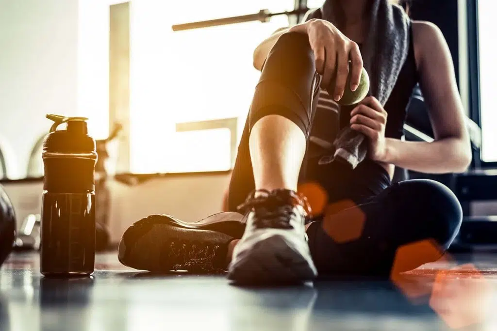 a woman uses exercise to combat drug addiction