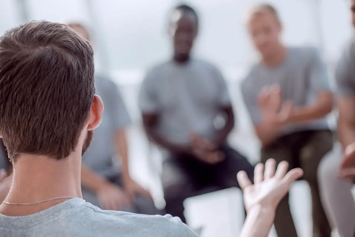 group discusses how men and women recover differently