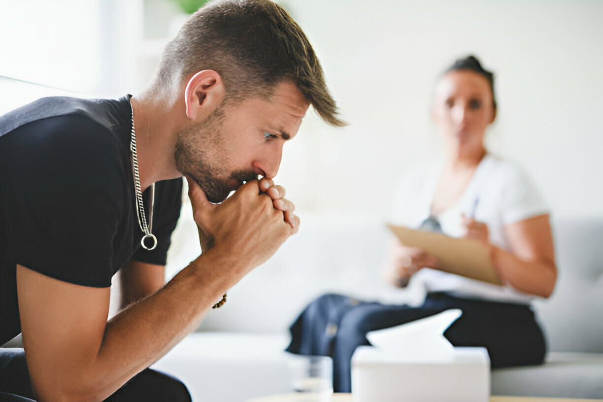 7 Painkiller Addiction Warning Signs You Should Never Ignore