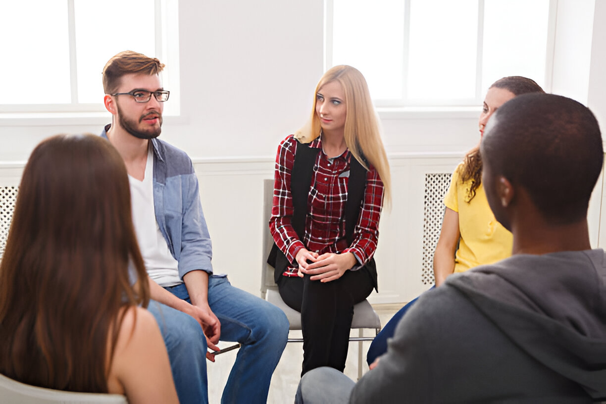 Choosing Life One Day at a Time A Clinician’s Story of Hope in PHP